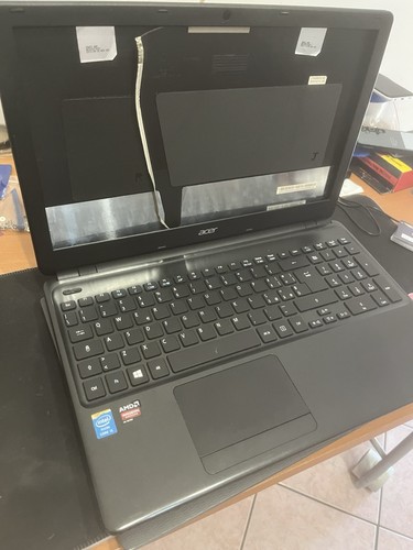 Acer aspire series - e1, v5we2